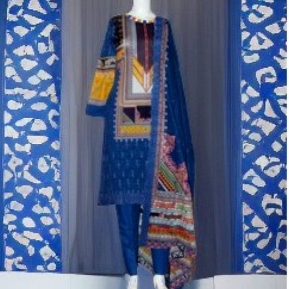 Royal Blue Block Print 3-Pcs Lawn Suit - Picture 1 of 10